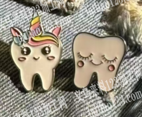 如图款式多，寻找专业做合金胸针的工厂，请