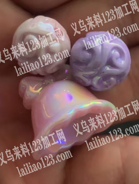 如图，珠子配件注塑外发，珠饰注塑厂联系我