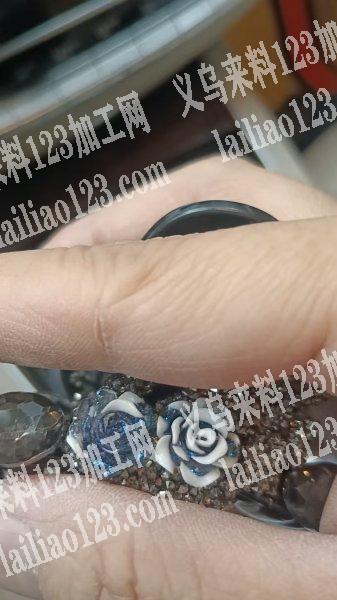 公司几十万树脂玫瑰花订单，老板委托寻找：