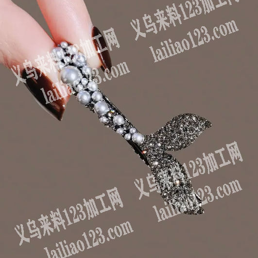 鱼尾发夹订单，如图，寻找厂家，请联系详谈