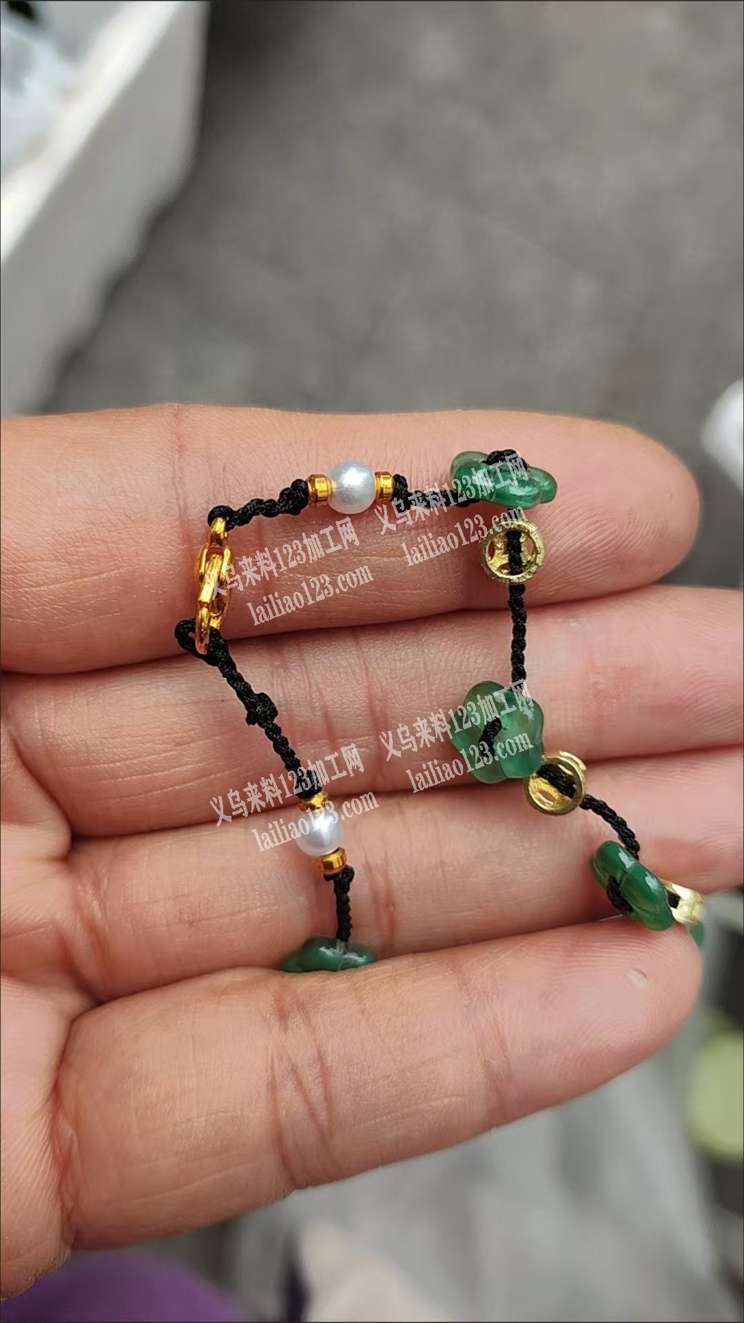 手工串珠编织打结的订单，如图，是手链脚链