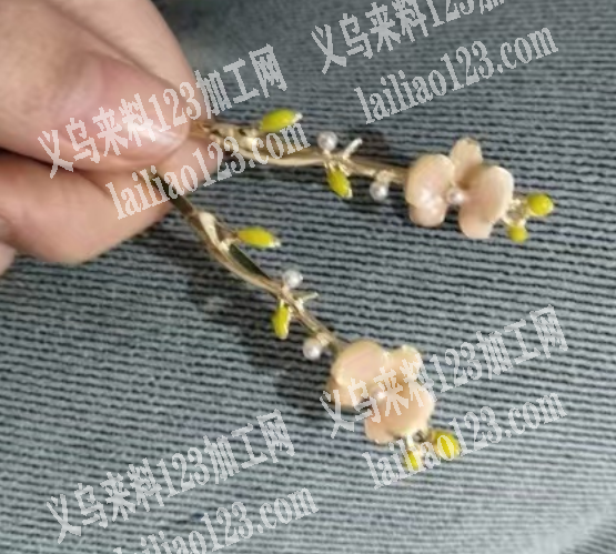 寻找发夹源头工厂，请联系详谈。，