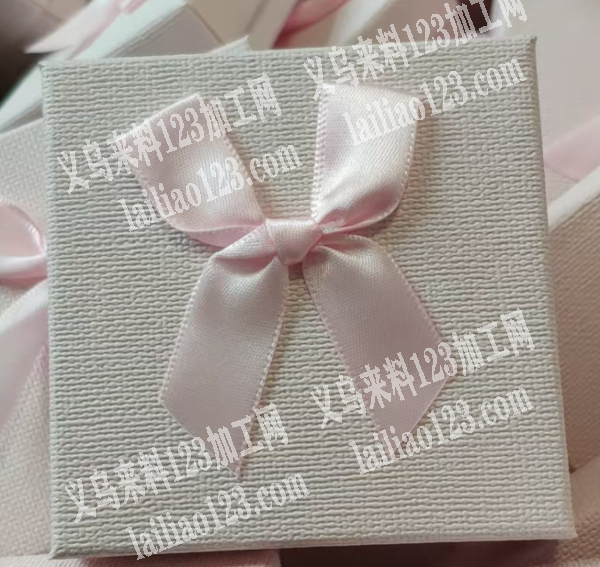 饰品粉色盒子，1万订单，如图，能做的联系