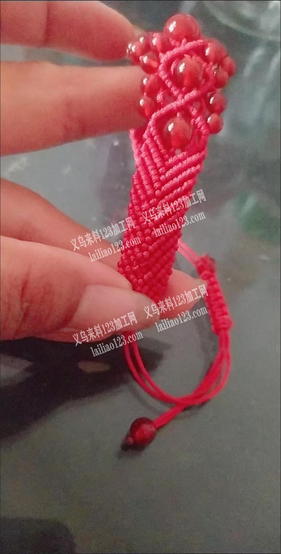 寻找诚寻手工编织的手链成品工厂，要成品，