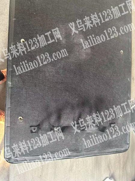 常年大量把皮钉到木板上外发加工，打汽钉的