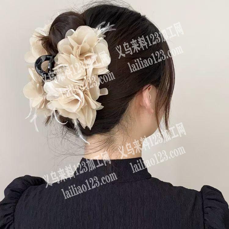 布艺花朵羽毛抓夹订单，如图，寻找源头工厂