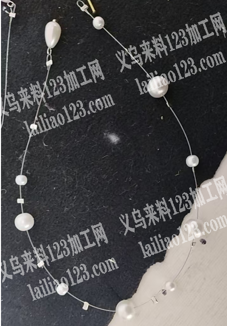 项链穿珠子的手工活外发，如图，寻找会做的