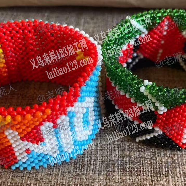 穿米珠编织手镯手工活外发加工，如图，这个