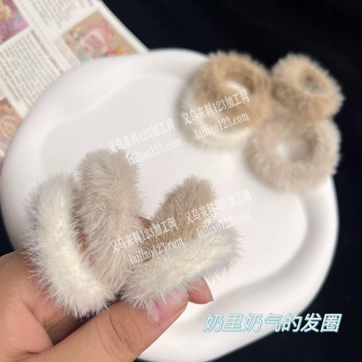 如图毛绒发圈有订单，寻找厂家，如图，源头