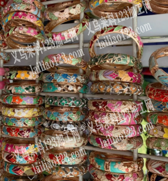 大量合金手镯成品订单，如图，寻找厂家，寻