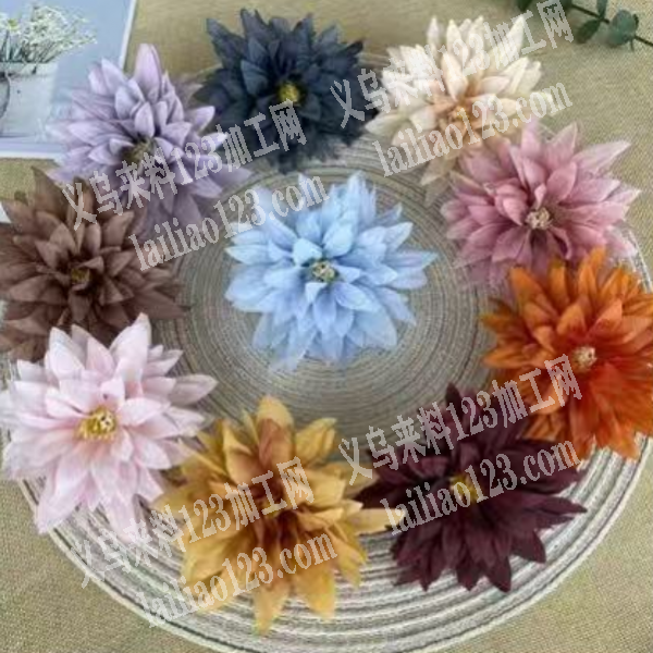 大量仿真花的手工活外发，如图，寻找专业做