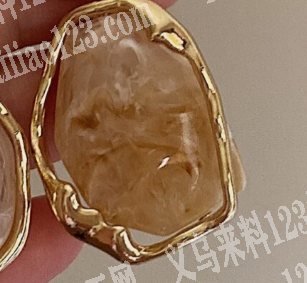 老板委托寻找：公司寻找树脂的仿石头，玉石