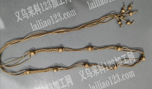 大量这个绳子穿珠子编织的手工活，外发加工