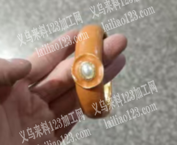 合金手镯的订单，压铸的，寻找有钢模的压铸