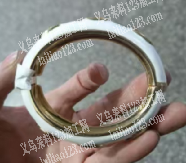 寻找合金压铸的工厂合作，请联系详谈，手镯