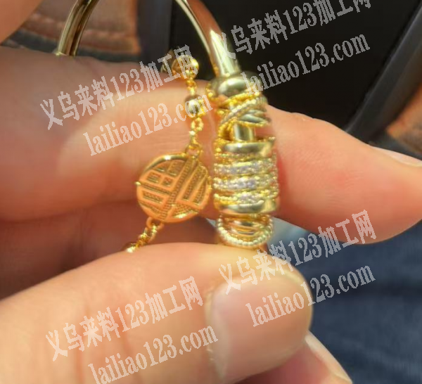 大量饰品种树外发加工，老板委托寻找：，请