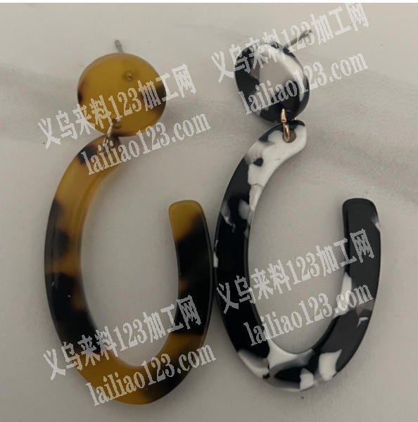 常年有耳环订单，醋酸材质的耳环，常年合作