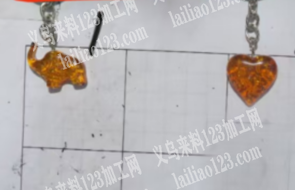 大量树脂配件订单，动物的，爱心桃的，寻找
