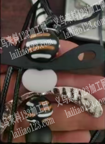 珠子滴油。找加工厂。联系电话详谈，微信详