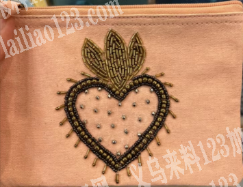 如图，可以钉扣珠子的工厂联系我详谈，定制