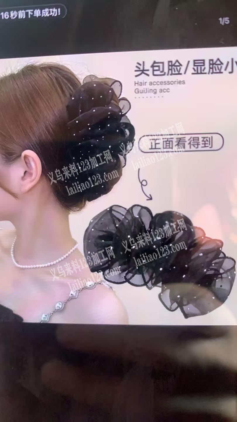 布艺抓夹加工活外发，如图，这个机器打结的