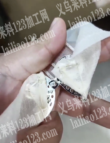 手缝的手工活外发，针线活，这个蝴蝶结手缝