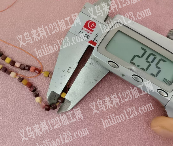 正方形的珠串，寻找厂家，如图，请联系详谈