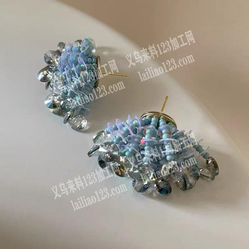 耳环穿米珠，穿配件的，寻找会做的工厂，请