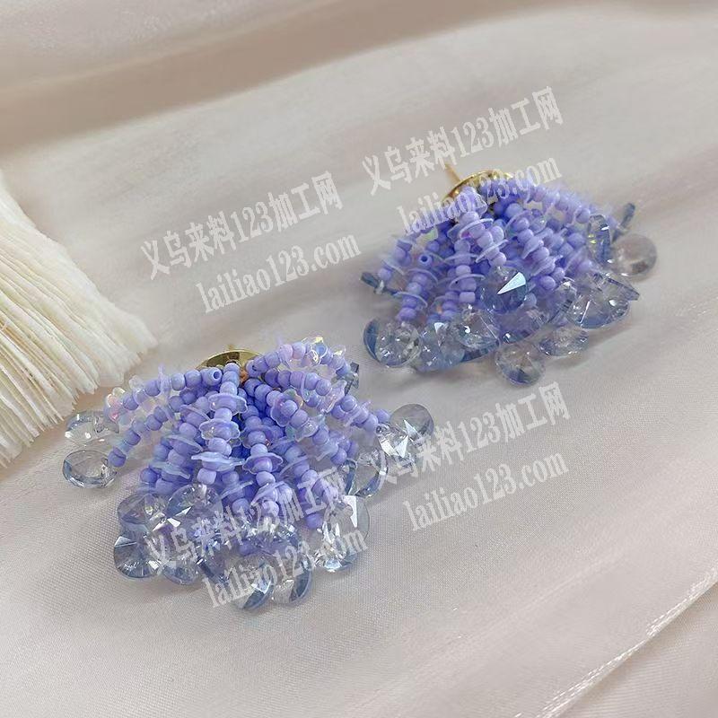 耳环穿米珠，穿配件的，寻找会做的工厂，请