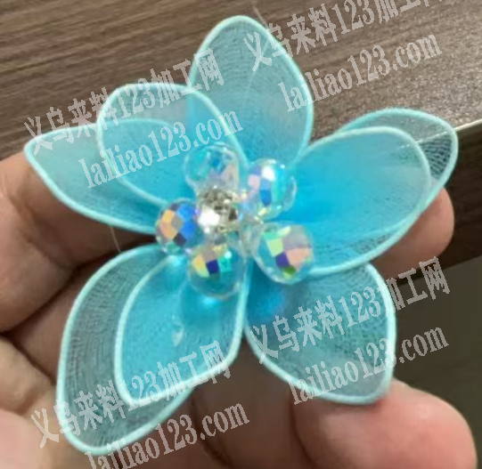 福田市场绕铁丝+包丝网花朵的手工活外发，