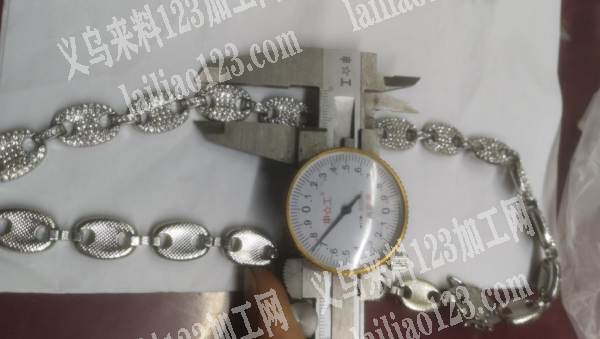 大合金项链订单，如图，寻找合金压铸的工厂