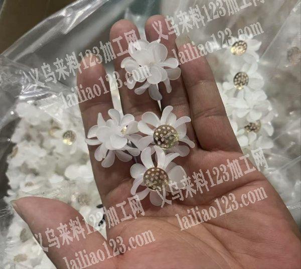 20万个手工鱼线编织花束订单，如图，要成