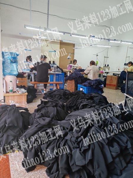 承接平车加工衣服\发圈\箱包\丝巾\所有平车活。诚信合作，保