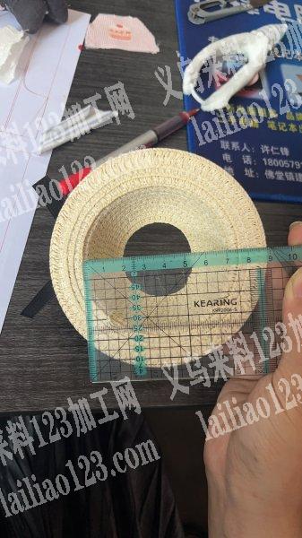 小帽子订单。如图。寻找专业做帽子的工厂合