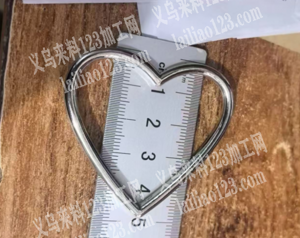 公司如图几款的鞋扣订单，这几款谁有？联系