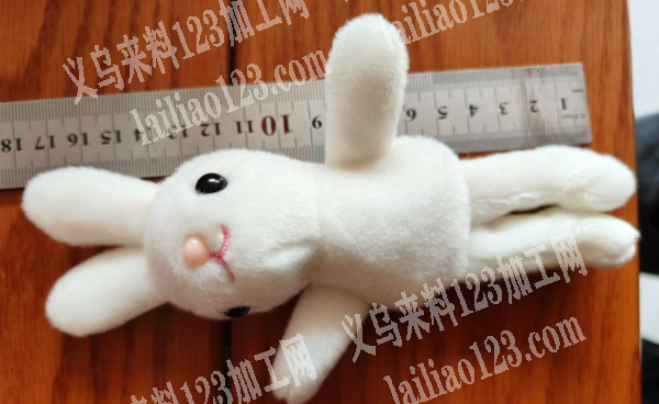 寻找做毛绒玩具的工厂，这个小兔子。17公