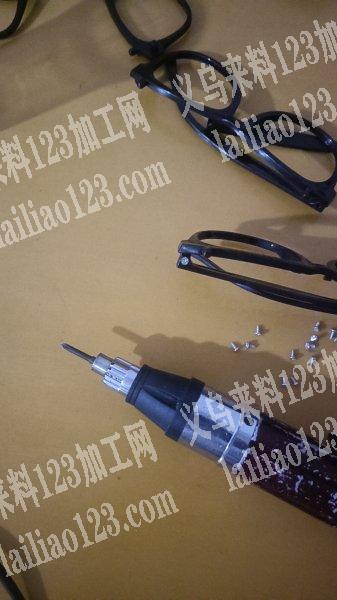 承接打螺丝，组装，包装，串珠，直接热走手