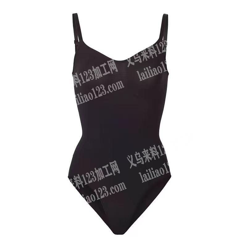 寻找运动背心舞蹈背心的服装工厂。连体的，