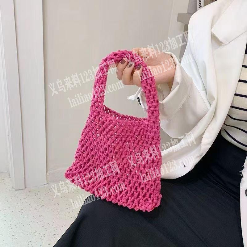 绳子钩针编织手提袋小包的手工活外发，如图