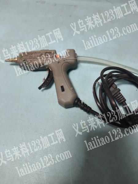 承接各种需外发的小体积手工活：如胶枪打胶、组装、称装.在金华
