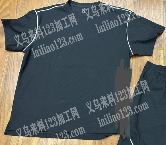 短袖短裤服装套装订单，寻找专业做外贸服装