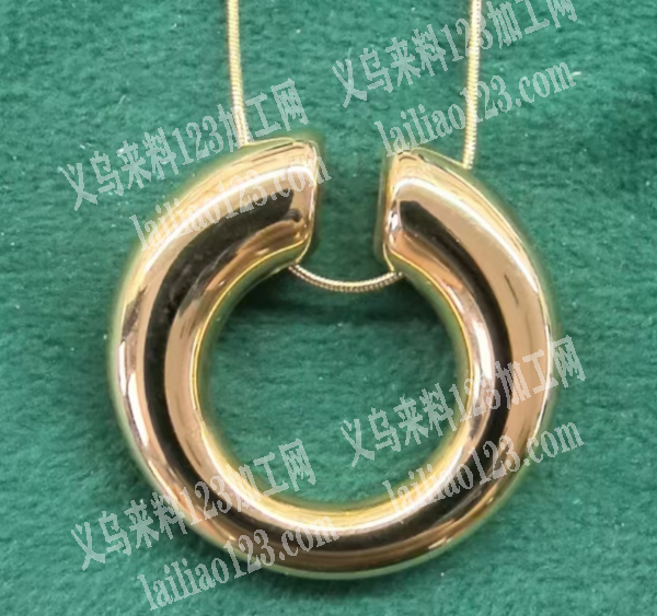 项链吊坠上面打孔外发加工，寻找专业做打孔