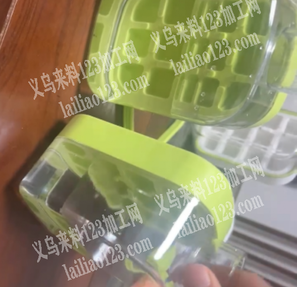 做冰块的盒子，寻找工厂，请联系详谈，如图