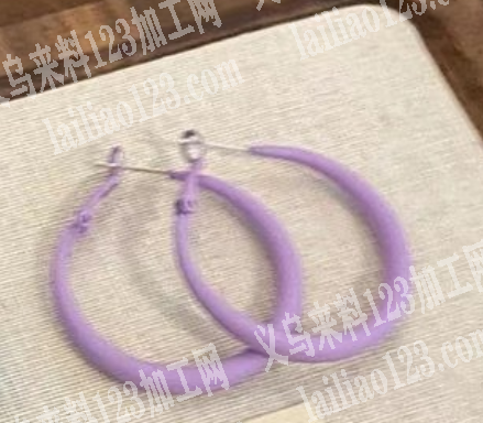 耳环上面喷漆外发加工，长期合作，像这样的