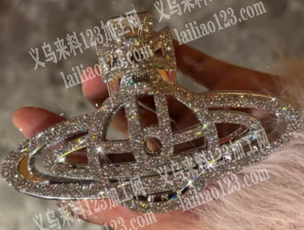 塑料的抓夹订单《抓夹注塑的模具》找磨具，