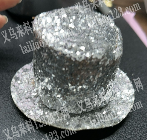 公司有帽子订单外发，如图，寻找专业做这个