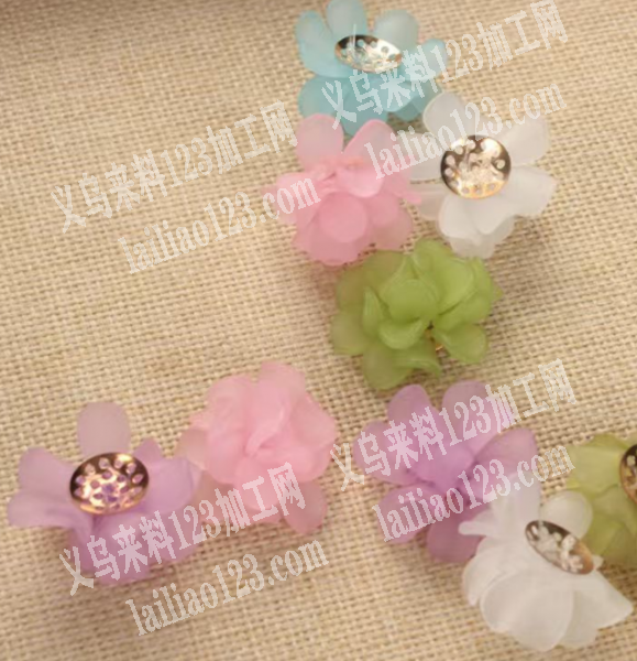 穿花瓣+鱼线编织花朵的手工活，如图，寻找