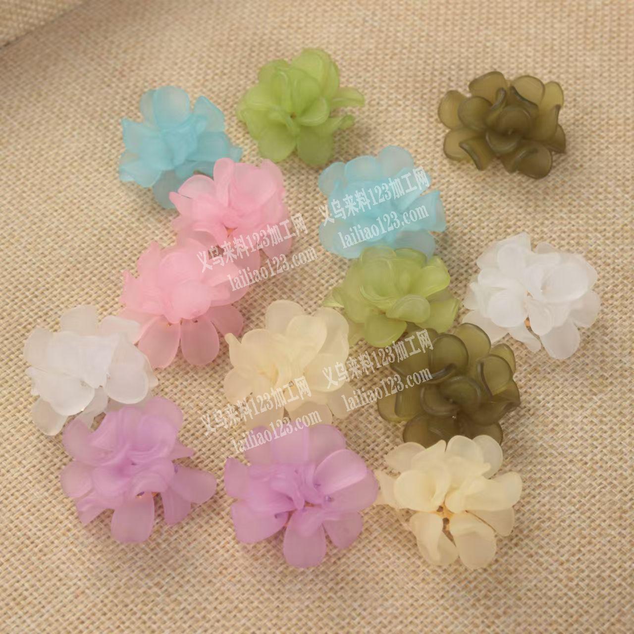 穿花瓣+鱼线编织花朵的手工活，如图，寻找
