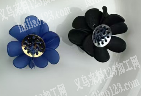 穿花片+鱼线编织的手工活。寻找会做的手工
