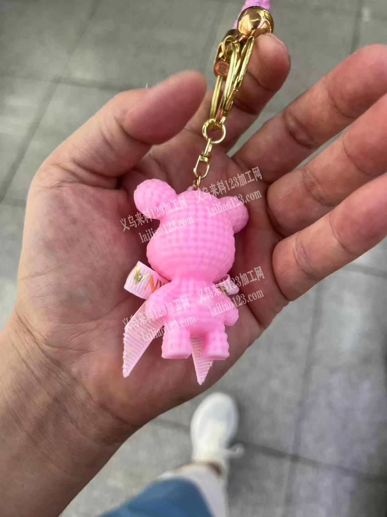 找这个软胶小熊的配件，大概万把个，后续长